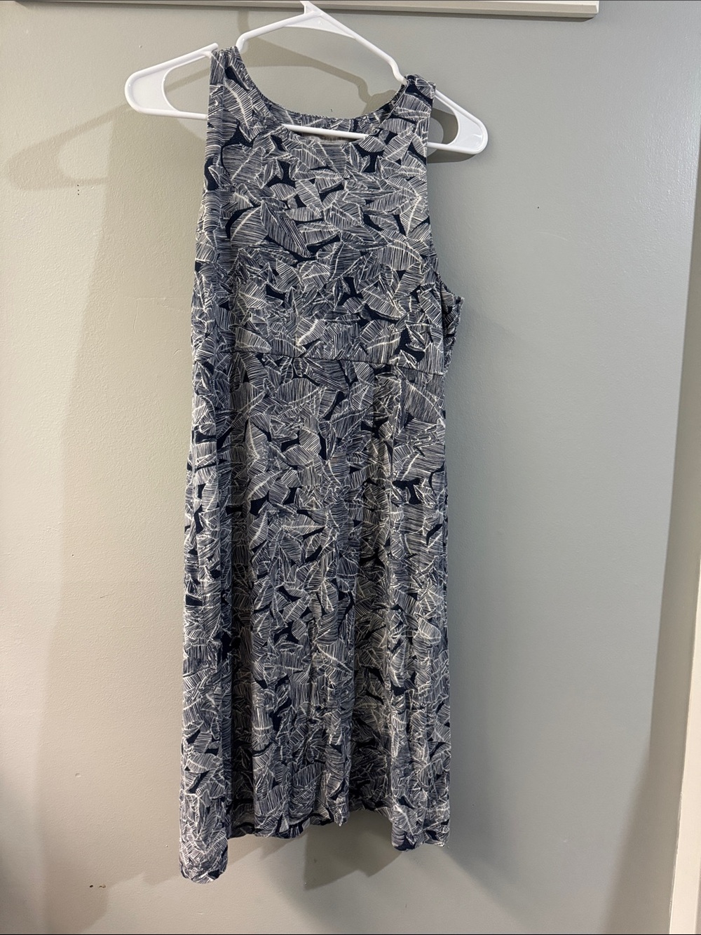 Athleta Navy and White Leaf-Print Sleeveless Midi Dress